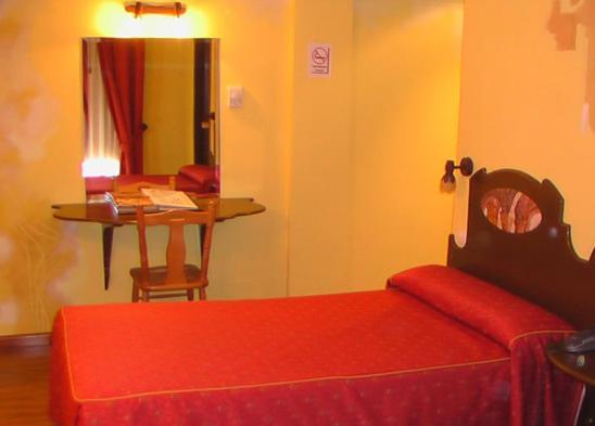 Hospederia Fernando I Hotel เลออน ภายนอก รูปภาพ